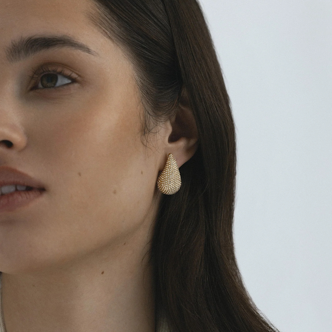 Pavé Daring Large Earring
 - Mockberg